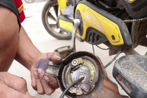 垫江县电动车刹车故障